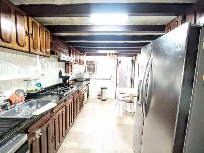 Casa de 5 alcobas en venta en Santa Barbara, Bogotá, 413 m² · foto 11 de 20