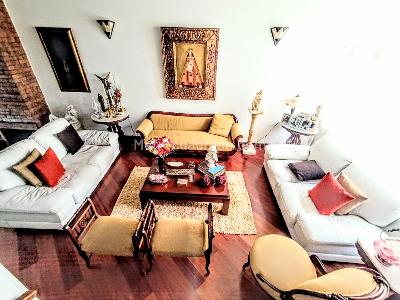 Casa de 5 alcobas en venta en Santa Barbara, Bogotá, 413 m² · foto 6 de 20