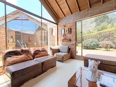 Casa de 3 alcobas en venta en Conjunto Residencial Kalamary, Chía, 1100 m² · foto 2 de 20