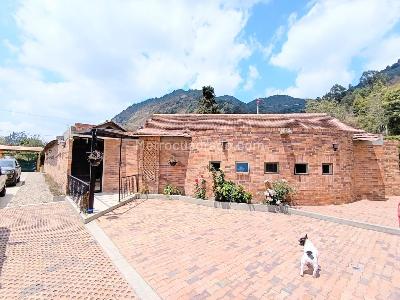 Casa de 3 alcobas en venta en Conjunto Residencial Kalamary, Chía, 1100 m² · foto 5 de 20