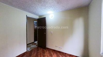 Apartamento de 3 alcobas en venta en Popular Modelo, Bogotá, 48 m² · foto 13 de 20