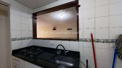 Apartamento de 3 alcobas en venta en Popular Modelo, Bogotá, 48 m² · foto 3 de 20