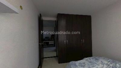 Apartamento de 3 alcobas en venta en La Granja, Bogotá, 73 m² · foto 2 de 18