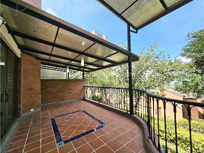 Casa de 5 alcobas en venta en El Poblado, Medellín, 270 m² · foto 10 de 20