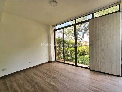 Casa de 5 alcobas en venta en El Poblado, Medellín, 270 m² · foto 13 de 20