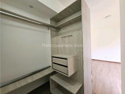Casa de 5 alcobas en venta en El Poblado, Medellín, 270 m² · foto 15 de 20