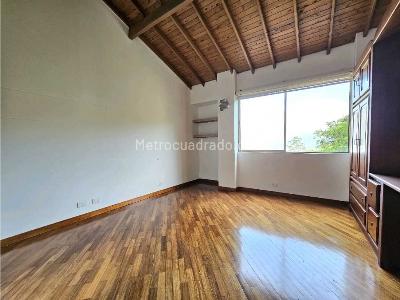 Casa de 5 alcobas en venta en El Poblado, Medellín, 270 m² · foto 19 de 20