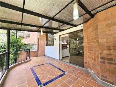 Casa de 5 alcobas en venta en El Poblado, Medellín, 270 m² · foto 9 de 20
