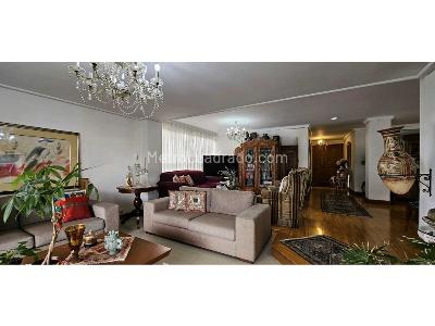 Apartamento de 3 alcobas en venta en San Lucas, Medellín, 240 m² · foto 9 de 20