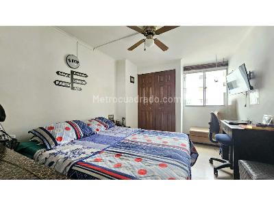 Apartamento de 3 alcobas en venta en Los Colores, Medellín, 129 m² · foto 17 de 20