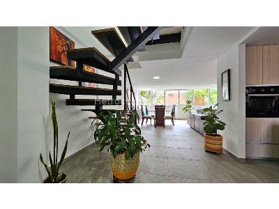 Apartamento de 3 alcobas en venta en Belen Miravalle, Medellín, 118 m² · foto 3 de 20
