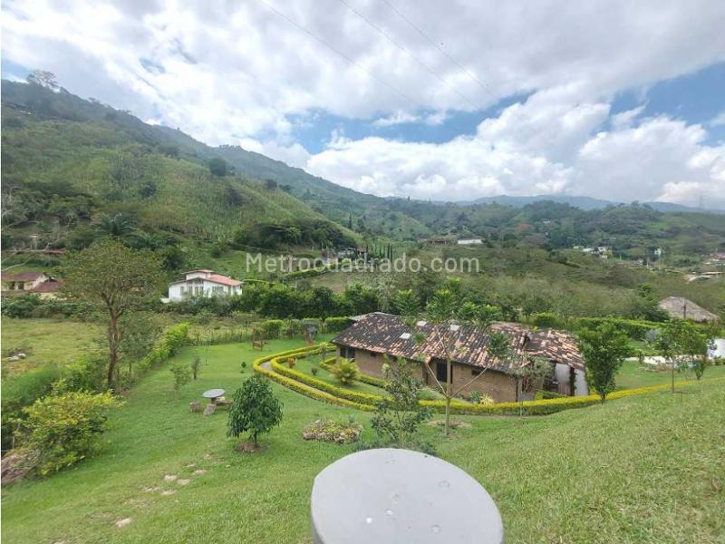 Casa – Girardota - Más