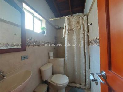 Apartamento de 4 alcobas en venta en Laureles, Medellín, 100 m² · foto 6 de 20