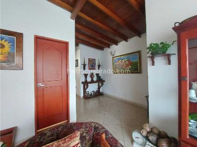 Apartamento de 4 alcobas en venta en Laureles, Medellín, 100 m² · foto 11 de 20