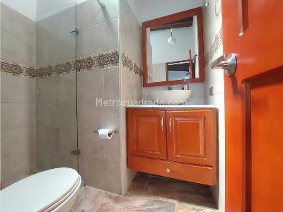 Apartamento de 4 alcobas en venta en Laureles, Medellín, 100 m² · foto 14 de 20