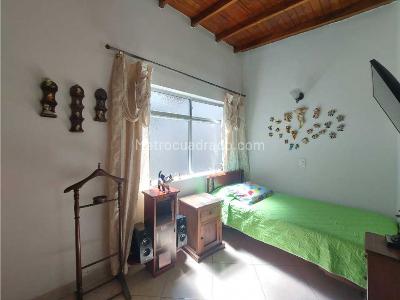 Apartamento de 4 alcobas en venta en Laureles, Medellín, 100 m² · foto 16 de 20