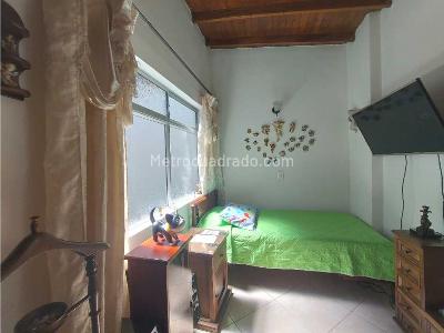 Apartamento de 4 alcobas en venta en Laureles, Medellín, 100 m² · foto 17 de 20