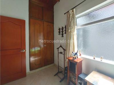 Apartamento de 4 alcobas en venta en Laureles, Medellín, 100 m² · foto 18 de 20