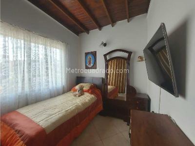 Apartamento de 4 alcobas en venta en Laureles, Medellín, 100 m² · foto 19 de 20