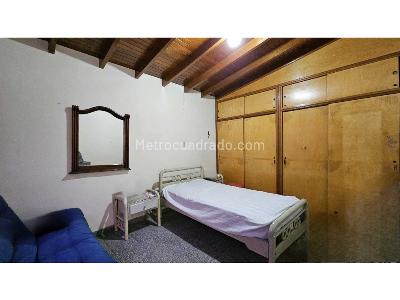 Casa de 5 alcobas en venta en Belen Nogal, Medellín, 225 m² · foto 16 de 20