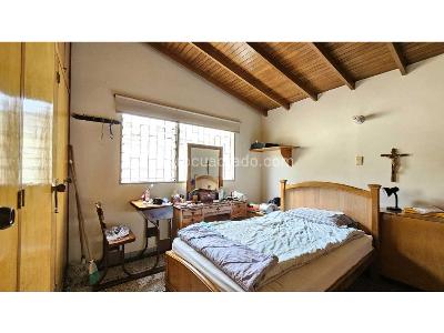 Casa de 5 alcobas en venta en Belen Nogal, Medellín, 225 m² · foto 18 de 20