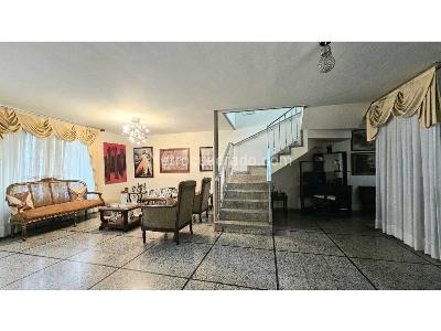 Casa de 5 alcobas en venta en Belen Nogal, Medellín, 225 m² · foto 3 de 20