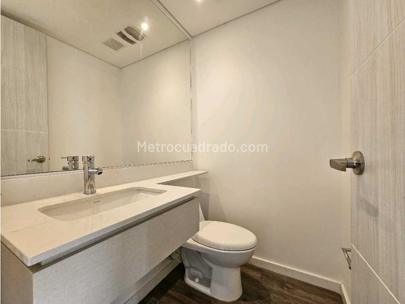 Modern 2BR Apartment for Rent in Lalinde, El Poblado - 4