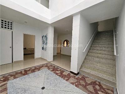 Casa de 5 alcobas en venta en Belen Rosales, Medellín, 359 m² · foto 6 de 20