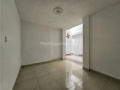 Casa de 5 alcobas en venta en Belen Rosales, Medellín, 359 m² · foto 10 de 20
