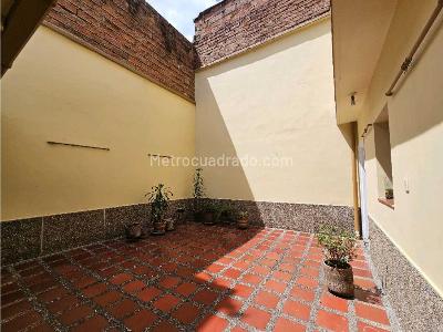 Casa de 5 alcobas en venta en Belen Rosales, Medellín, 359 m² · foto 11 de 20