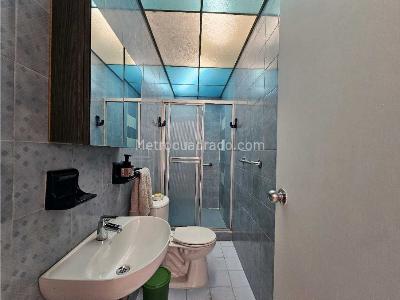 Casa de 5 alcobas en venta en Belen Rosales, Medellín, 359 m² · foto 12 de 20