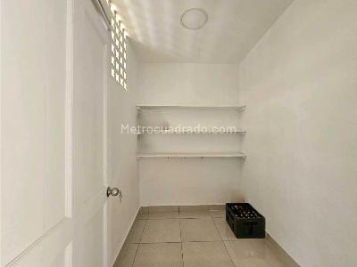Casa de 5 alcobas en venta en Belen Rosales, Medellín, 359 m² · foto 14 de 20
