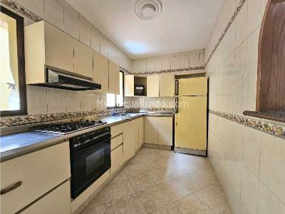 Casa de 5 alcobas en venta en Belen Rosales, Medellín, 359 m² · foto 15 de 20