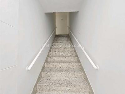 Casa de 5 alcobas en venta en Belen Rosales, Medellín, 359 m² · foto 18 de 20