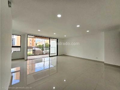 Apartamento de 3 alcobas en venta en Belen Alameda, Medellín, 132 m² · foto 2 de 20
