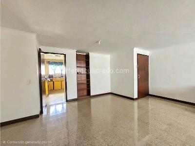 Apartamento de 3 alcobas en venta en Los Colores, Medellín, 129 m² · foto 6 de 20