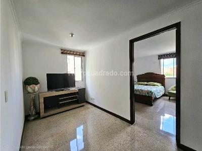 Apartamento de 3 alcobas en venta en Los Colores, Medellín, 129 m² · foto 10 de 20