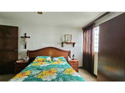 Apartamento de 3 alcobas en venta en Los Colores, Medellín, 129 m² · foto 16 de 20
