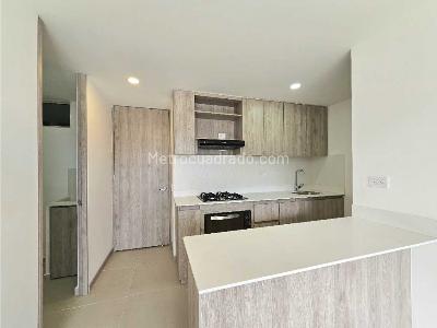 Apartamento en venta en Itagui, Itagüí · foto 3 de 20
