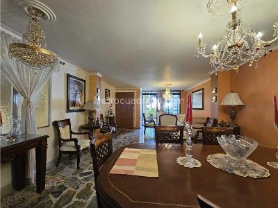 Apartamento de 3 alcobas en venta en Laureles, Medellín, 154 m² · foto 3 de 20