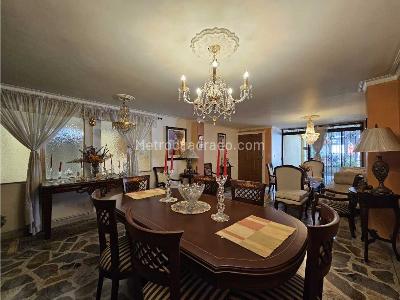 Apartamento de 3 alcobas en venta en Laureles, Medellín, 154 m² · foto 4 de 20