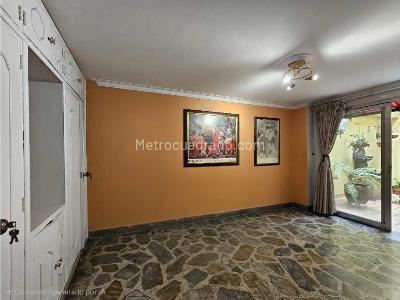 Apartamento de 3 alcobas en venta en Laureles, Medellín, 154 m² · foto 8 de 20