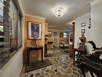 Apartamento de 3 alcobas en venta en Laureles, Medellín, 154 m² · foto 10 de 20