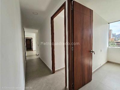 Apartamento en venta en Los Colores, Medellín · foto 18 de 20