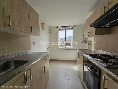 Apartamento en venta en Los Colores, Medellín · foto 2 de 20