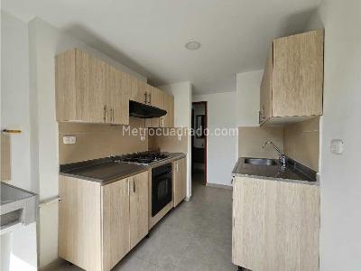 Apartamento en venta en Los Colores, Medellín · foto 3 de 20