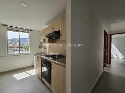 Apartamento en venta en Los Colores, Medellín · foto 7 de 20