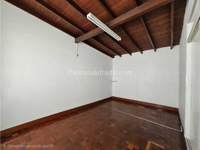 Casa de 3 alcobas en venta en Suramericana, Medellín, 333 m² · foto 6 de 12