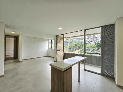Apartamento de 2 alcobas en venta en Loma De San Jose, Sabaneta, 72 m² · foto 11 de 20