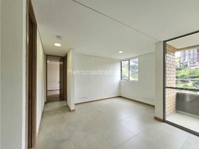 Apartamento de 2 alcobas en venta en Loma De San Jose, Sabaneta, 72 m² · foto 12 de 20